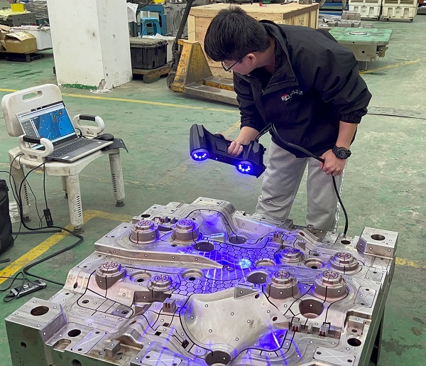 Hole position identification function